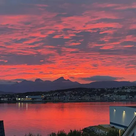 Tromso - Seksjonert Hus I Nydelige Omgivelser Tromsdalen